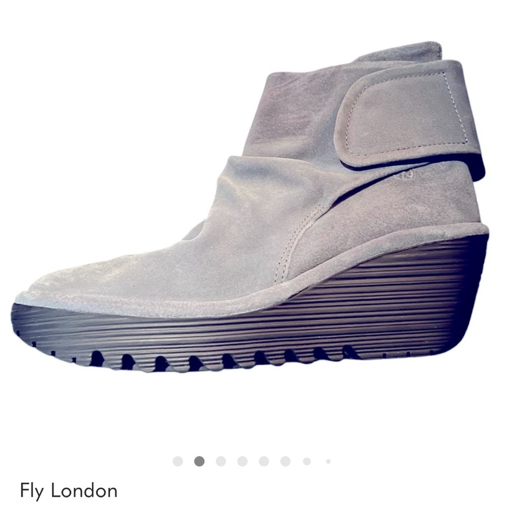 Fly London Yegi Gray Suede Wedge Boots like new size 40